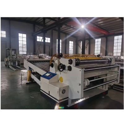 Machine automatique de découpe de rouleau de papier rotatif à deux couches pour la fabrication de cartons