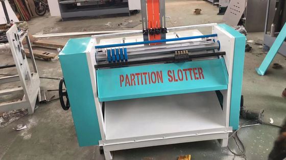 Fermeture de cloisons ondulées sur mesure avec taille de fente minimale de 42 mm