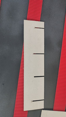 Fermeture de cloisons ondulées sur mesure avec taille de fente minimale de 42 mm
