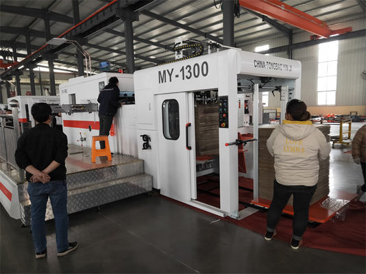 Machine de découpe sous pression pour l'impression sur carton, pour le carton blanc et le papier ondulé
