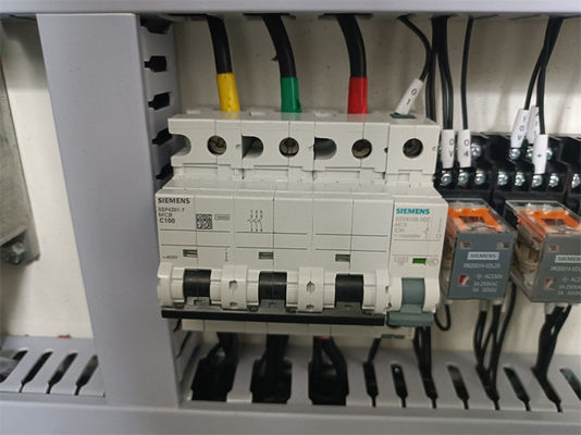 Machine de découpe de carton à entraînement électrique pour la ligne de production de carton ondulé