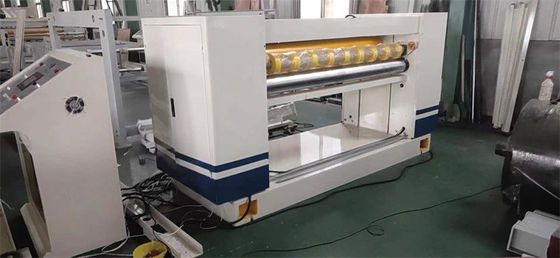 6000 mm longueur de voie électrique entraînée NC carton ondulé boîte de carton machine de coupe