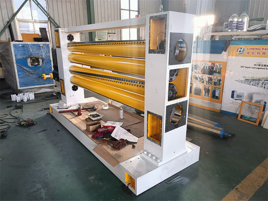 5900x2100x2300mm Nc Machine de découpe pour les travaux de construction en carton ondulé