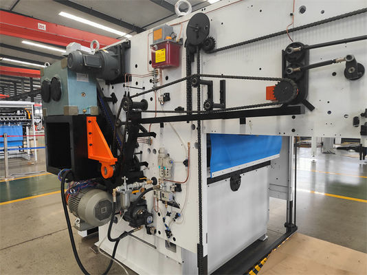Machine de découpe à la matrice de carton ondulé professionnel Hauteur maximale de collecte du papier 1350 mm