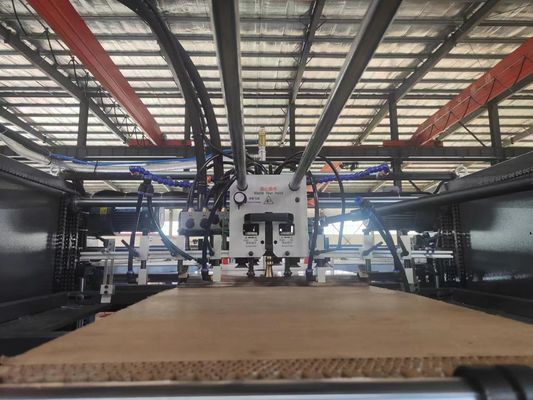 Machine de laminage de carton ondulé à tension 380V pour les besoins de production personnalisés