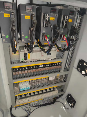 Machine à coudre à double servo de 6 kW pour un coudre flexible et polyvalent