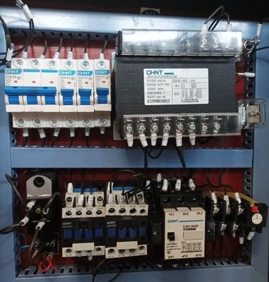 Machine à découper à la matrice manuelle à grande quantité pour les emballages en carton ondulé