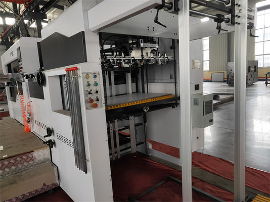 Machine automatique de crochetage à découpe sous pression de planches ondulées à haute précision