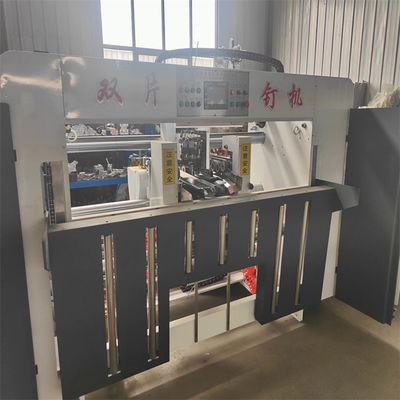 Machine à coudre à deux pièces semi-automatique pour la fabrication de boîtes ondulées