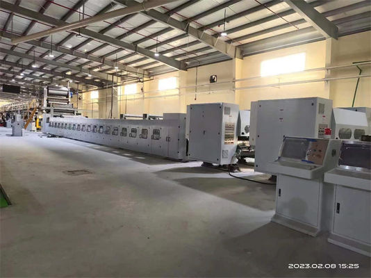 Ligne de production de carton ondulé avec machine à faire bouillir/clipper/coller