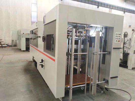 Machine à découper à la matrice de type plat pour la découpe de carton cartonné en carton ondulé