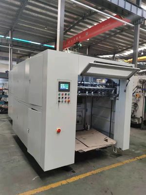 Machine à découper à la matrice de type plat pour la découpe de carton cartonné en carton ondulé