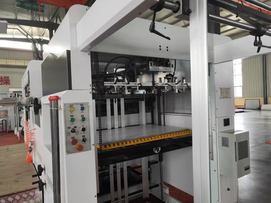 Hôtels Machine de découpe à la matrice de carton à alimentation précise avec conception modèle et haute vitesse