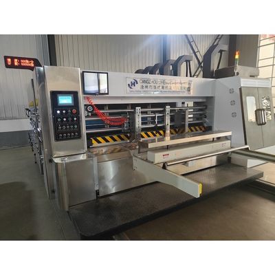 Machine de découpe sous pression pour l'impression et la fente de boîtes de carton