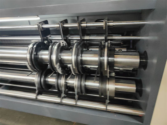 Profondeur maximale de fente 350 Machine de fabrication de boîtes ondulées semi-automatique pour l'utilisateur définie
