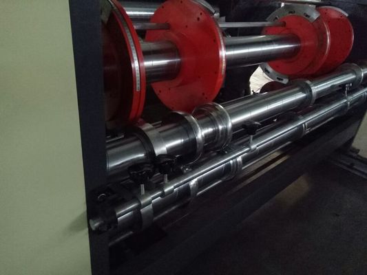 Profondeur maximale de fente 350 Machine de fabrication de boîtes ondulées semi-automatique pour l'utilisateur définie