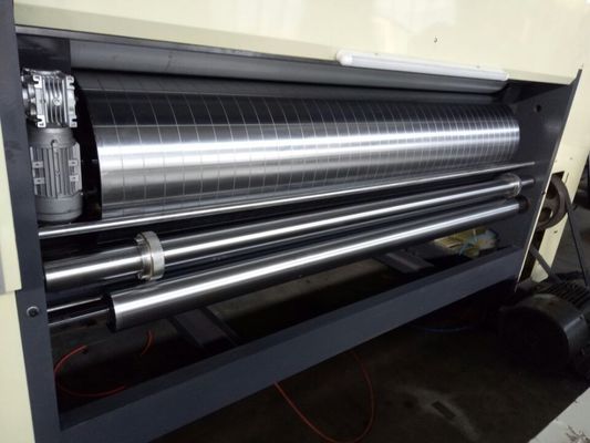 Profondeur maximale de fente 350 Machine de fabrication de boîtes ondulées semi-automatique pour l'utilisateur définie