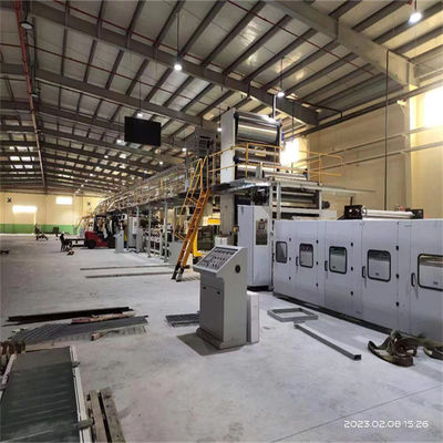 Machine de fabrication de carton ondulé à haute vitesse à 3 couches pour une largeur personnalisée de carton