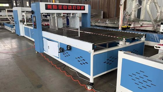 Distance directe entre les ongles de 30 à 150 mm Gluer automatique pour les cartons ondulés
