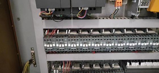 Distance directe entre les ongles de 30 à 150 mm Gluer automatique pour les cartons ondulés