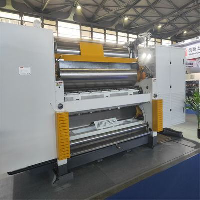Machine ondulée à face unique pour la ligne de production de découpe de carton de 3000 grammes Auto Splicer