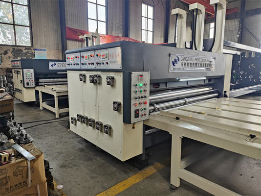 5000 KG machine automatique de coupe à la matrice pour la chaîne d'alimentation en carton ondulé