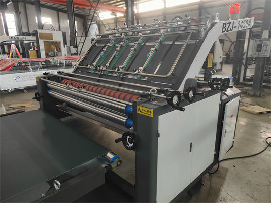 Machine de laminage à flûte à bois ondulé semi-automatique à haute productivité 13,5 m x 2 m x 2,9 m