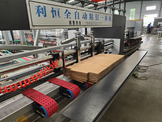 Machine à former du papier pour le pliage et la colle de boîtes de carton ondulé dans les boissons alimentaires