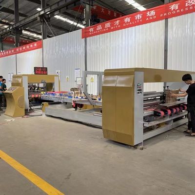 Boutiques de produits alimentaires et de boissons Boîtes en carton ondulées Gluer automatique à dossiers avec tension 380V