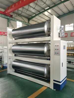 3 couches de ligne de production de carton ondulé pour la précision Machine de fabrication de boîtes de carton
