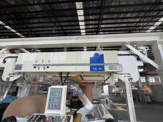 Autres machines de fabrication de rouleaux de papier en carton ondulé entièrement automatiques