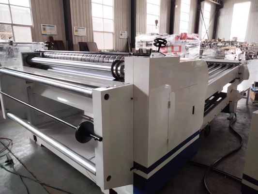 Machine automatique de découpe de rouleau de papier rotatif à deux couches pour la fabrication de cartons