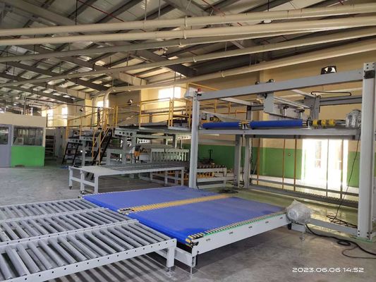 Machine à découper à la matrice à fente avec imprimante flexographe