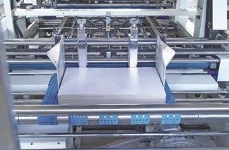 Laminage de carton ondulé à carton avec machine automatique de laminage à la lito-flute
