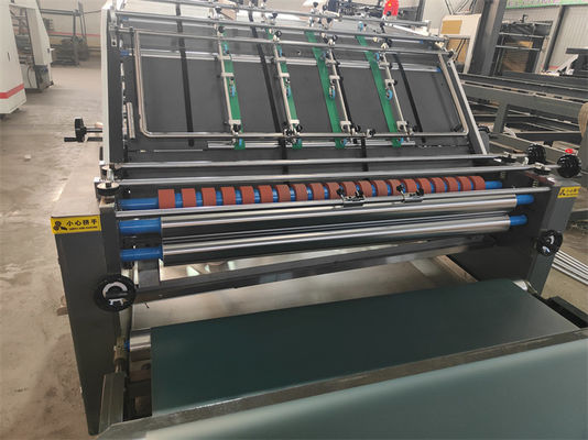 Machine de laminage de carton semi-automatique à facette unique à flûte