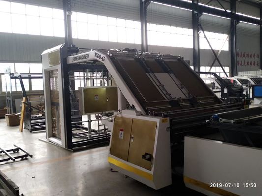 Machine de stratification à flûte avec petit stratification automatique de carton 13,5 m x 2 m x 2,9 m