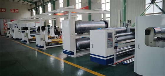 Machine de fabrication de boîtes en carton ondulé à 3 couches avec une longueur de coupe de 300 mm à 9999 mm
