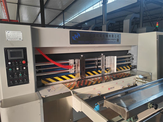 Machine de fabrication automatique de boîtes de carton avec 4 couleurs d'impression flexographique et de découpe sous pression