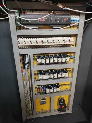 Machine d'impression de boîtes ondulées en couleur pour la fabrication automatique de boîtes en papier en carton de pizza