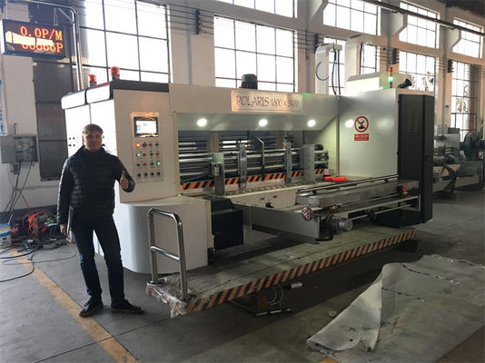 Une nouvelle machine d'impression à découpe à flibustier en carton ondulé entièrement automatique