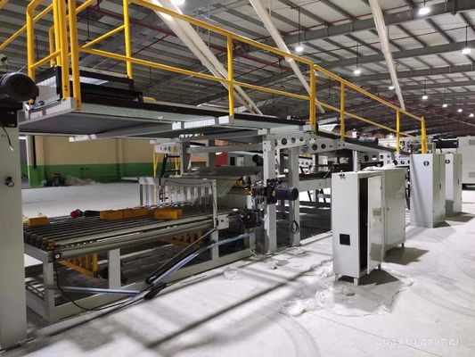 Machine à former du papier pour la production de carton ondulé entièrement automatique